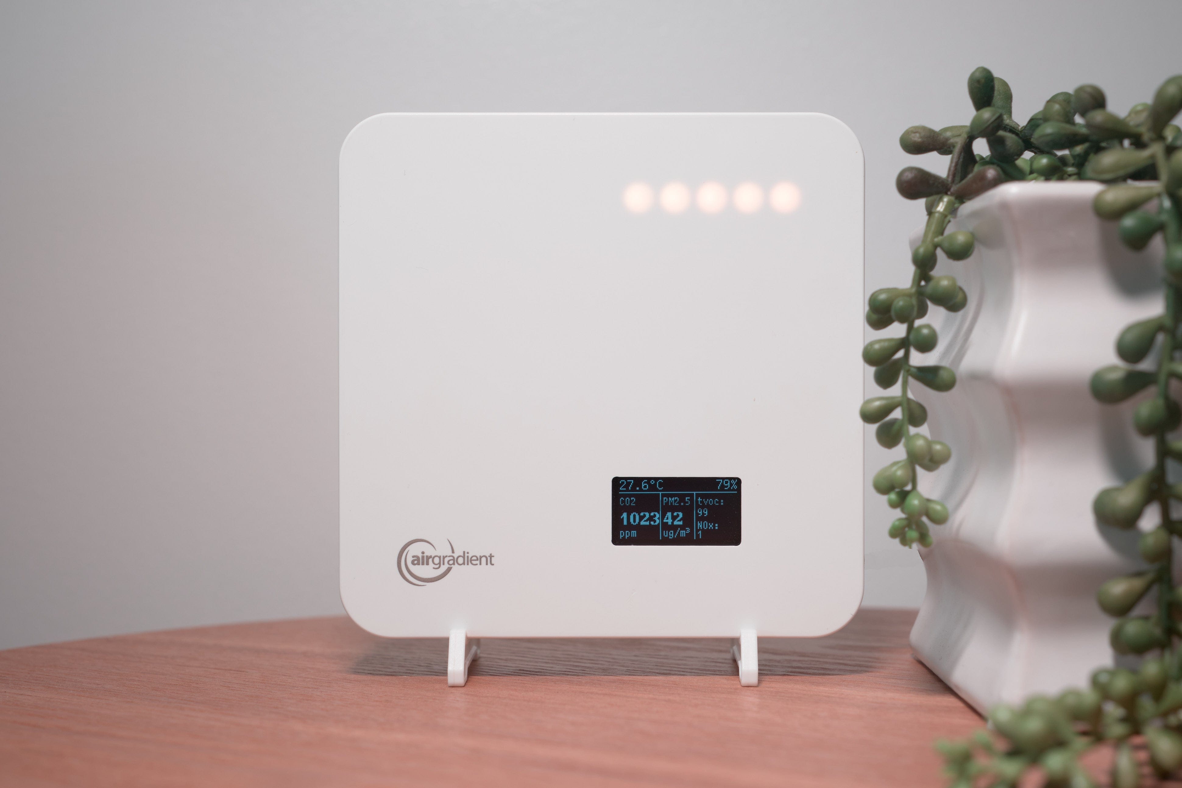 AirGradient STEM AirGradient ONE - Award Winning Indoor Air Quality Monitor - I-9PSL-DE