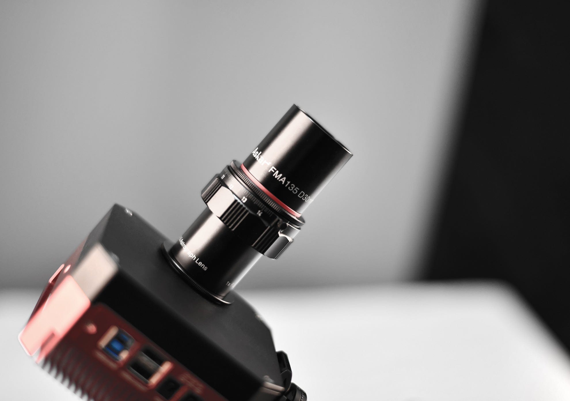 Askar Telescope Askar 135mm f4.5 APO Astro Camera Lens - FMA135