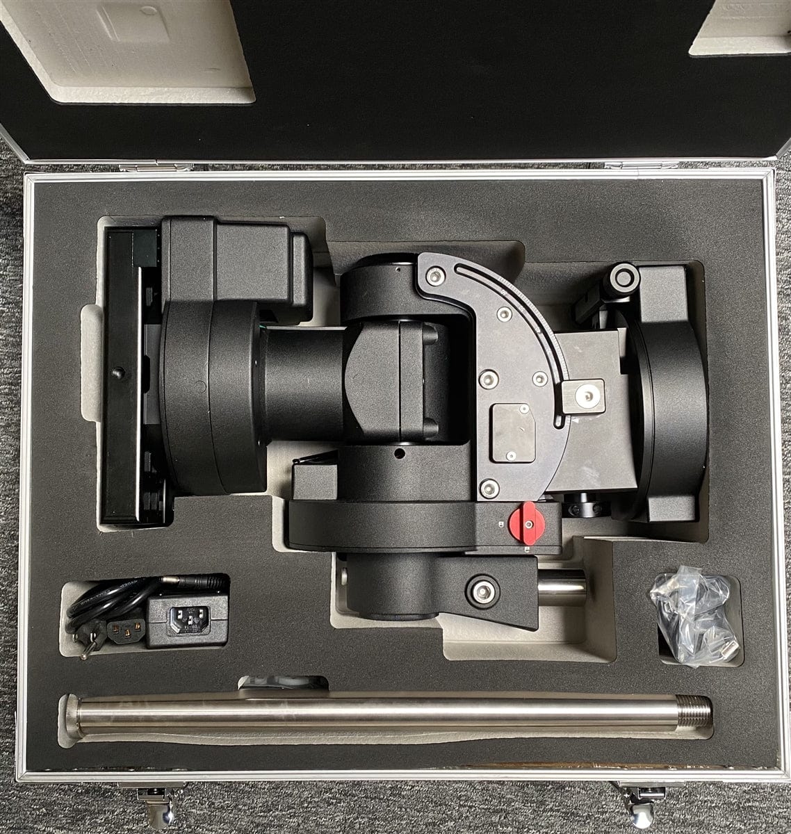 iOptron Mount iOptron CEM70EC w/ iPolar - C704A0