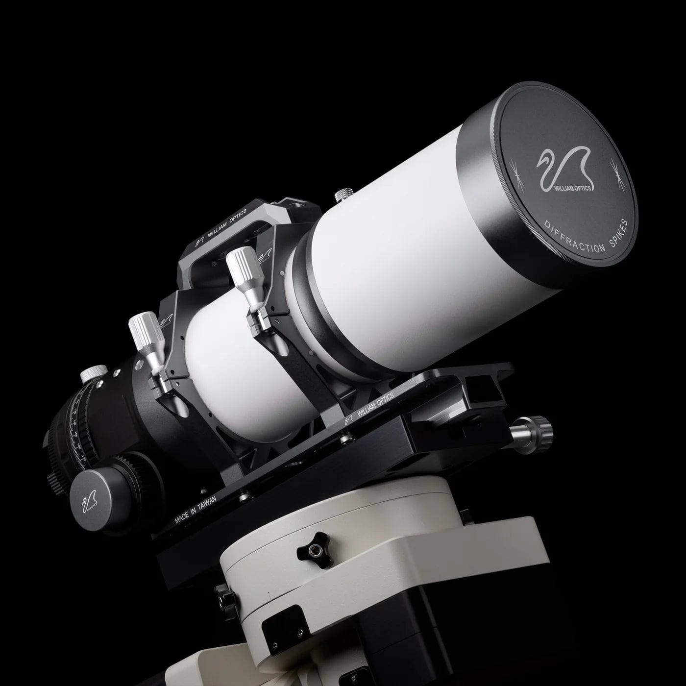 William Optics Telescope William Optics FLT 91mm f/5.9 OTA with FPL-53 Optics and Dual Speed 3.3" R&P Focuser